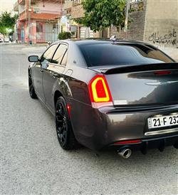 کرایسلەر 300